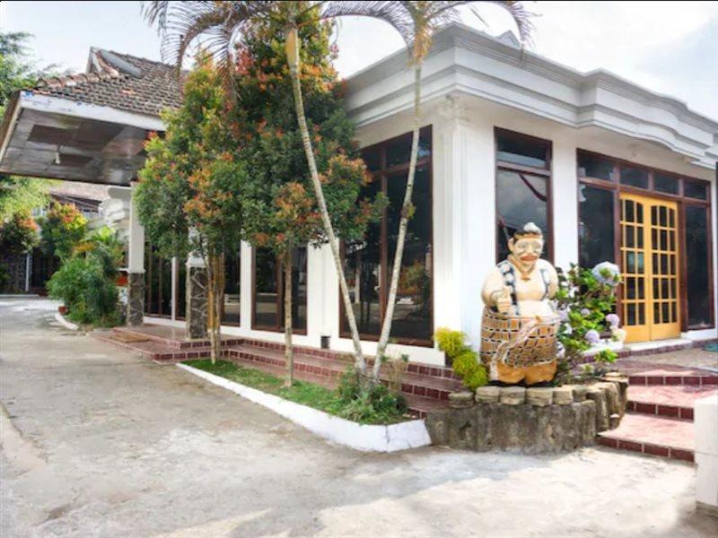 Reddoorz At Pujon Malang Otel Batu  Dış mekan fotoğraf