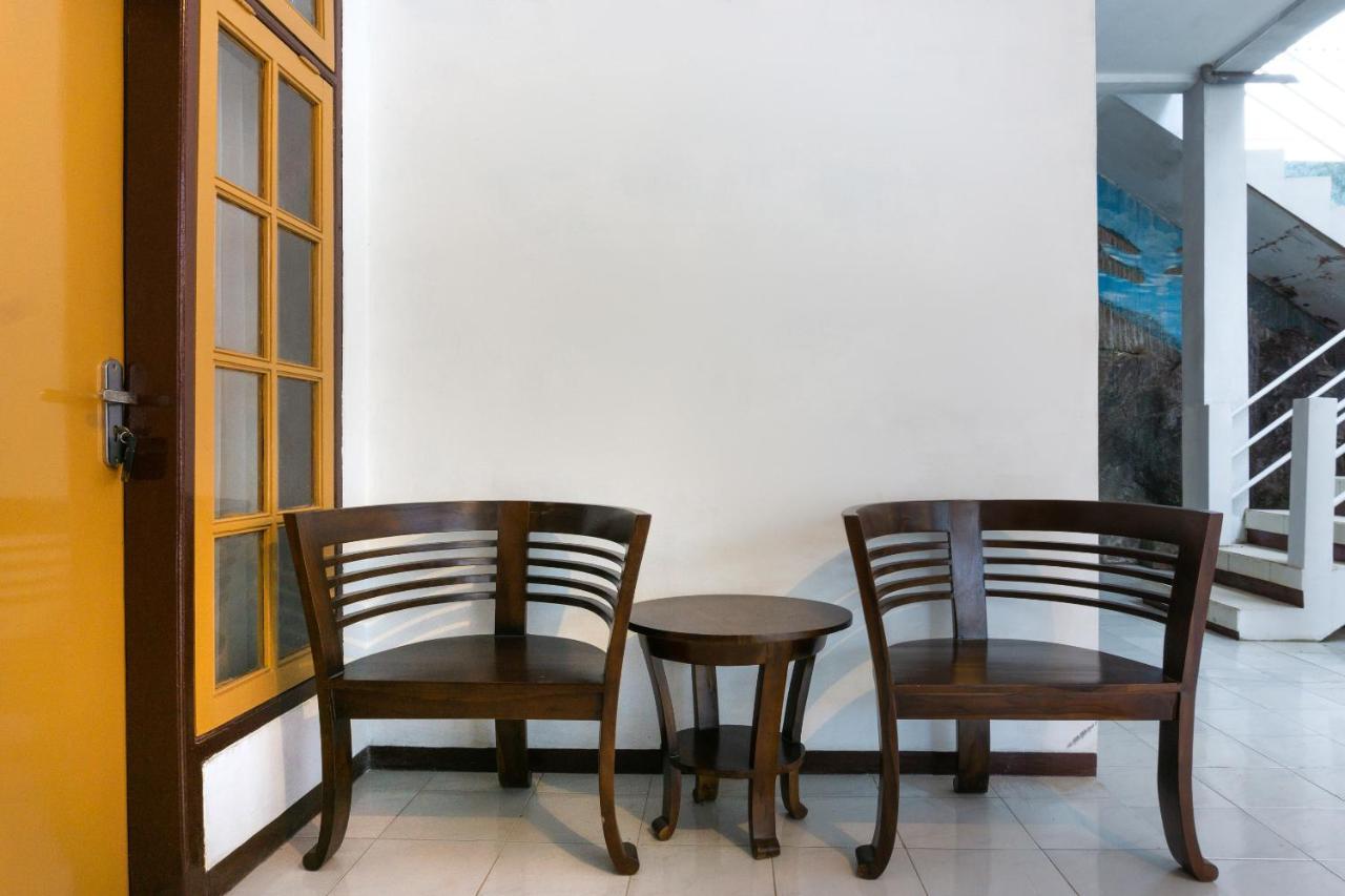 Reddoorz At Pujon Malang Otel Batu  Dış mekan fotoğraf