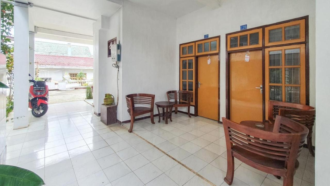 Reddoorz At Pujon Malang Otel Batu  Dış mekan fotoğraf
