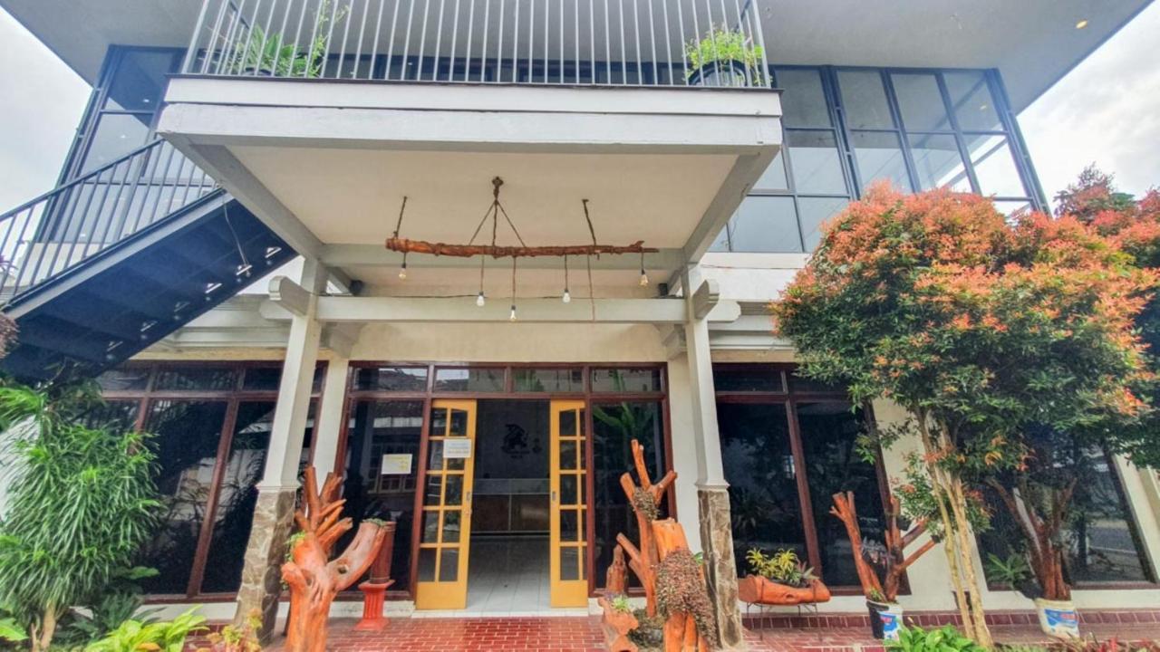 Reddoorz At Pujon Malang Otel Batu  Dış mekan fotoğraf