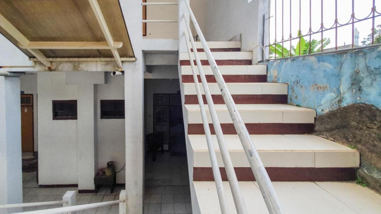Reddoorz At Pujon Malang Otel Batu  Dış mekan fotoğraf
