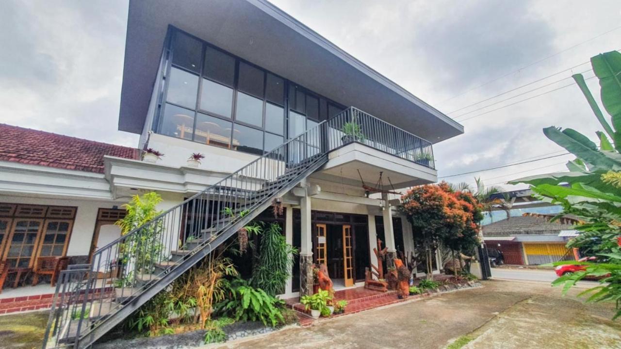 Reddoorz At Pujon Malang Otel Batu  Dış mekan fotoğraf