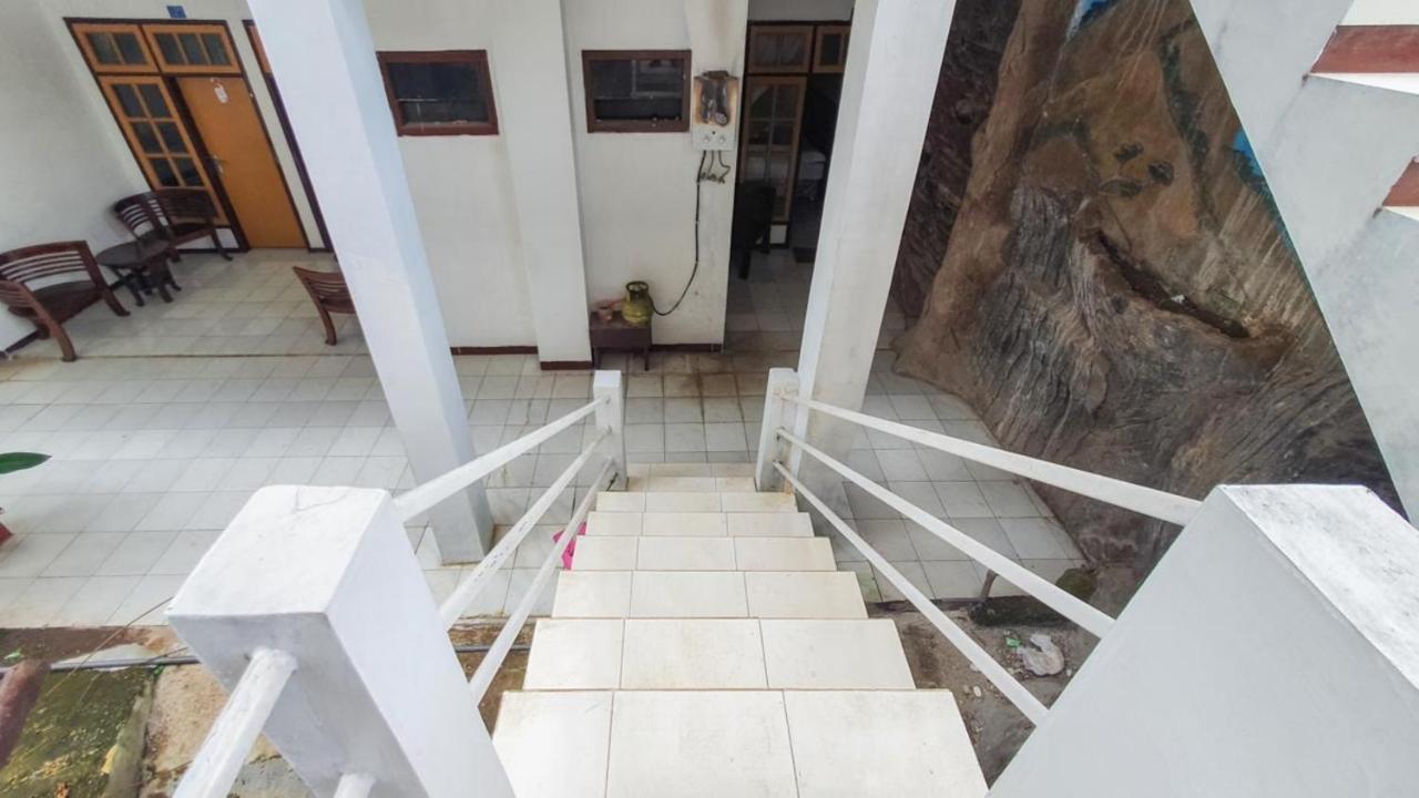 Reddoorz At Pujon Malang Otel Batu  Dış mekan fotoğraf
